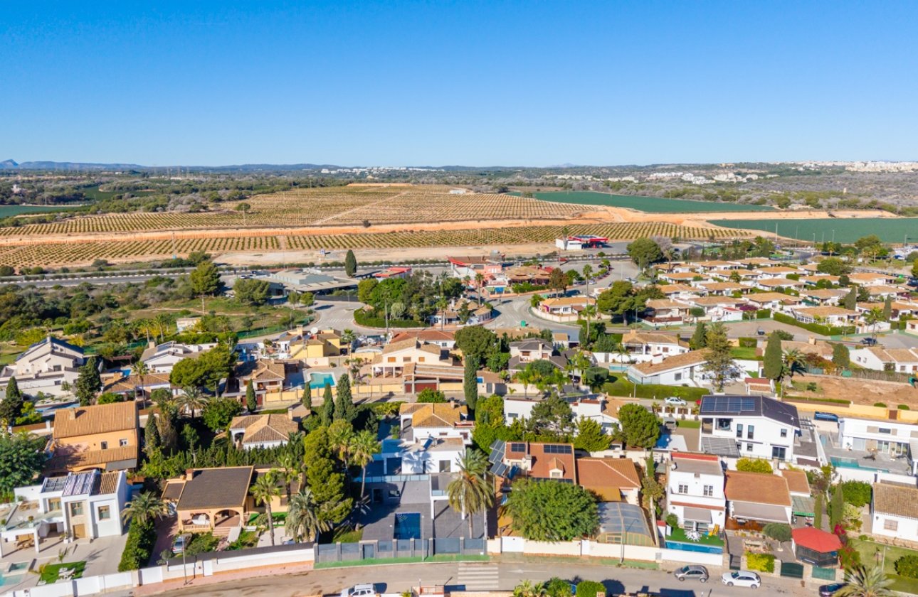 Resale - Villa - Campoamor