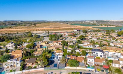 Resale - Villa - Campoamor