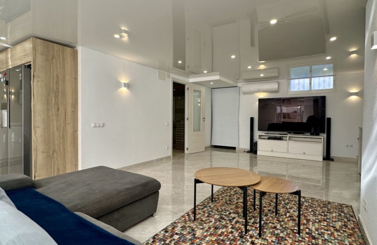 Reventa - Villa - Orihuela Costa - Los Altos