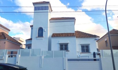 Revente - Villa - San Miguel de Salinas - Las filipinas