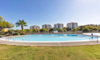 Resale - Apartment / flat - Orihuela Costa - Villamartín