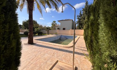 Revente - Villa - Orihuela Costa