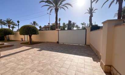 Revente - Villa - Orihuela Costa