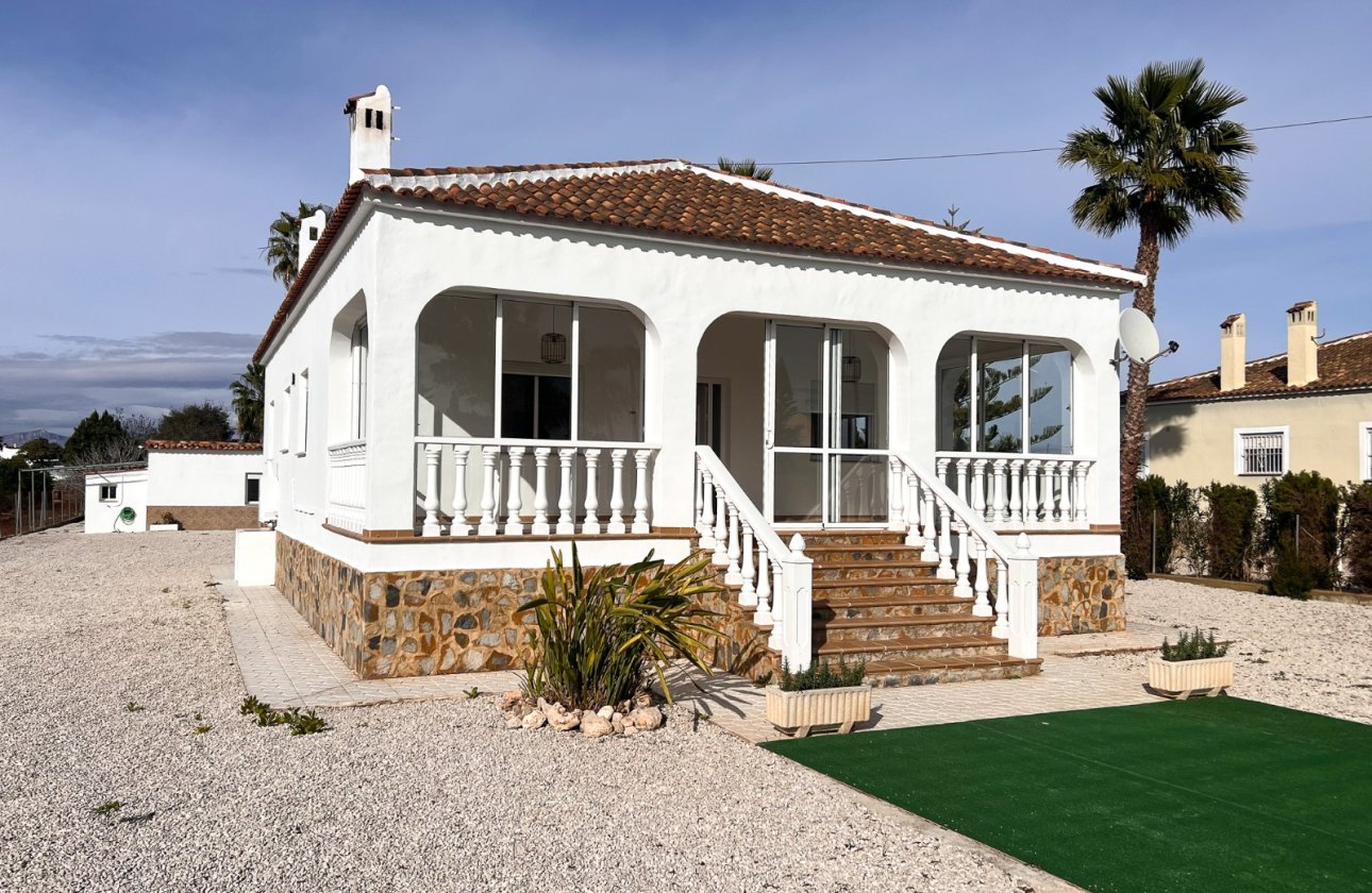 Resale - Villa - Dolores