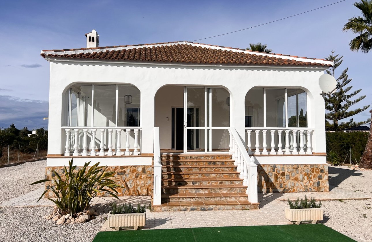 Resale - Villa - Dolores