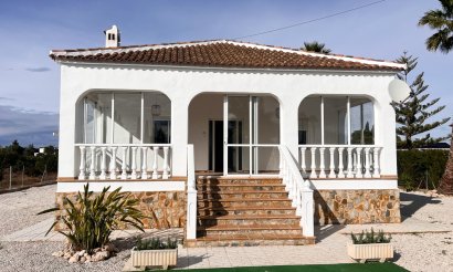 Resale - Villa - Dolores