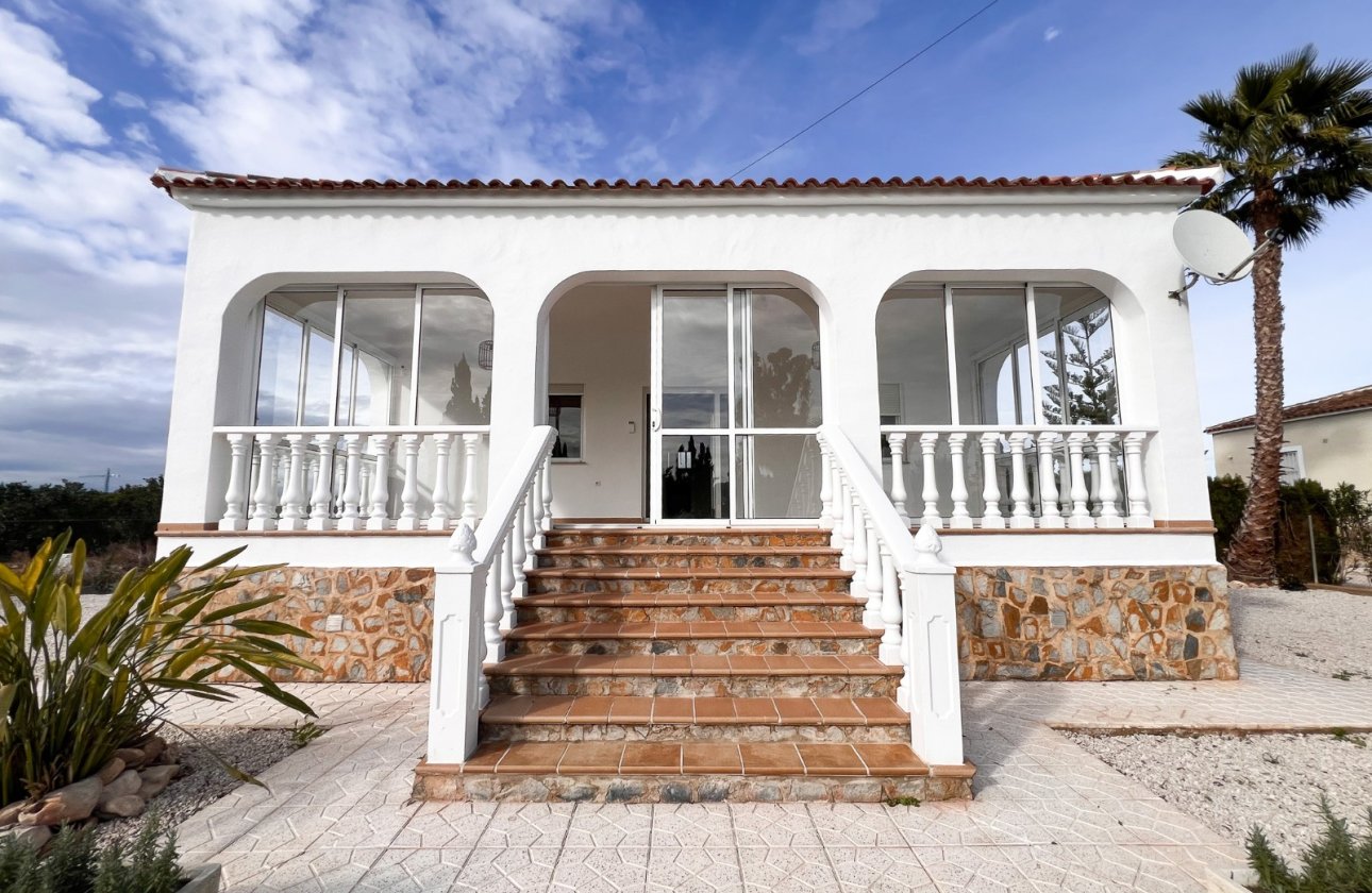 Resale - Villa - Dolores