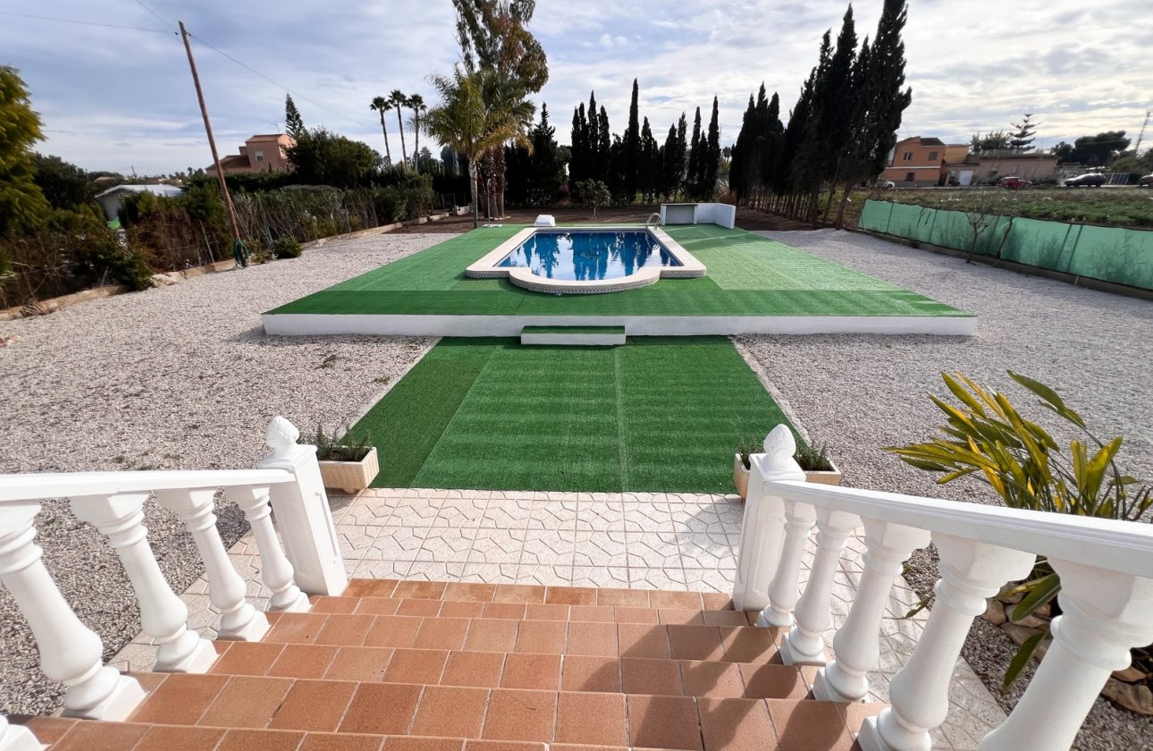 Resale - Villa - Dolores