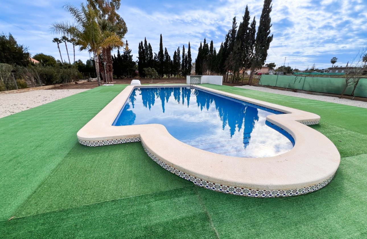 Resale - Villa - Dolores