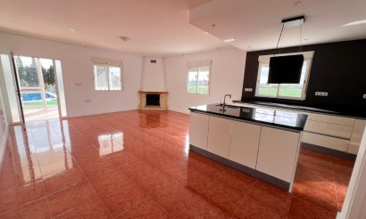 Resale - Villa - Dolores
