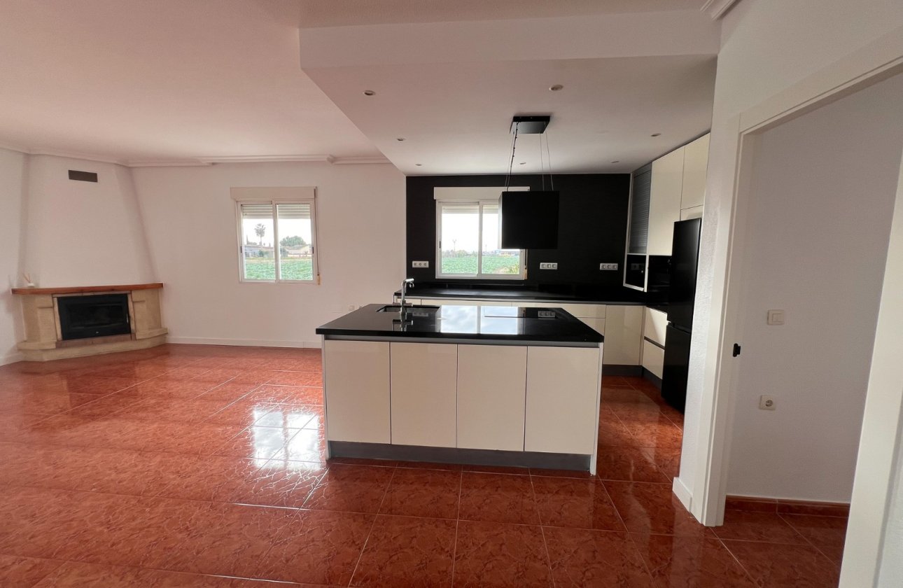 Resale - Villa - Dolores