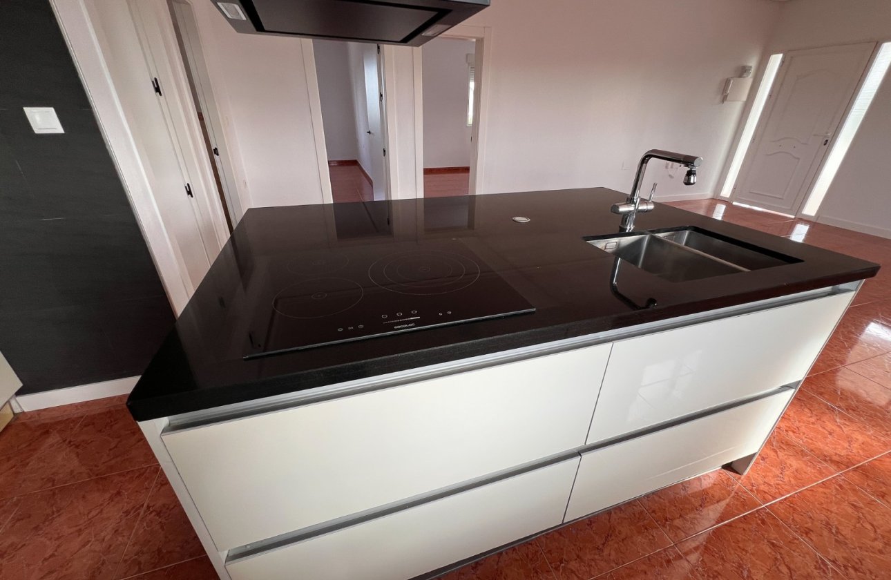 Resale - Villa - Dolores