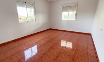 Resale - Villa - Dolores