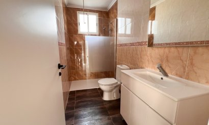 Resale - Villa - Dolores