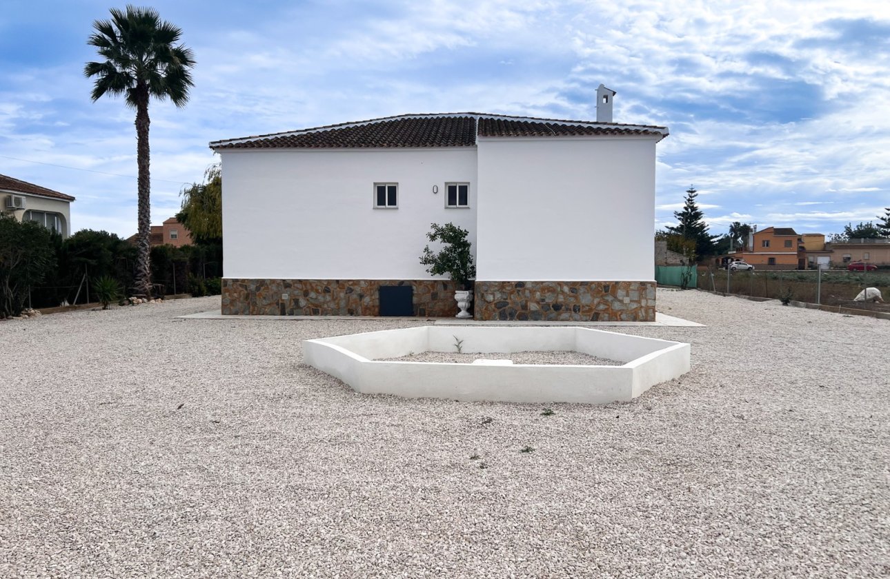 Resale - Villa - Dolores