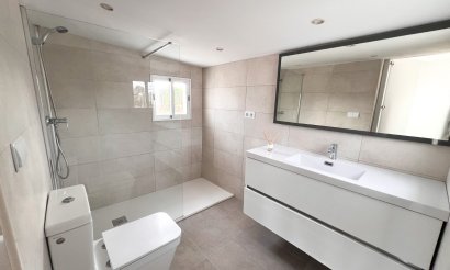 Resale - Villa - Dolores