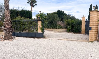 Resale - Villa - Dolores