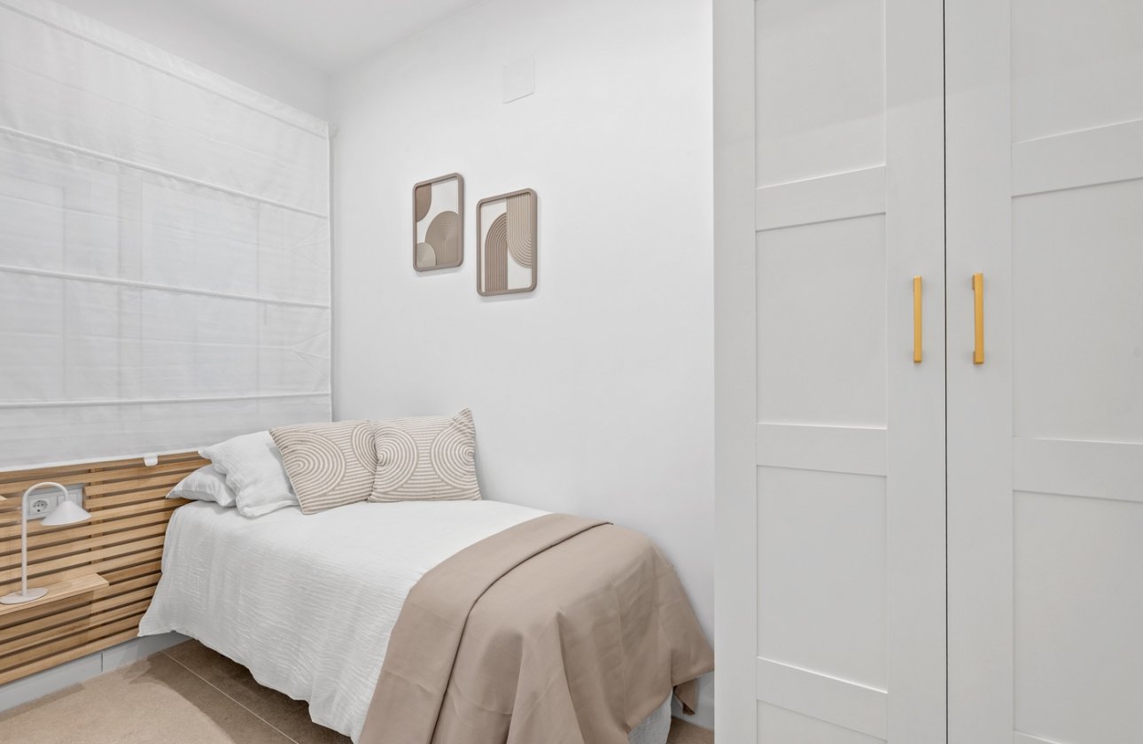 Resale - Villa - Torrevieja - El Chaparral