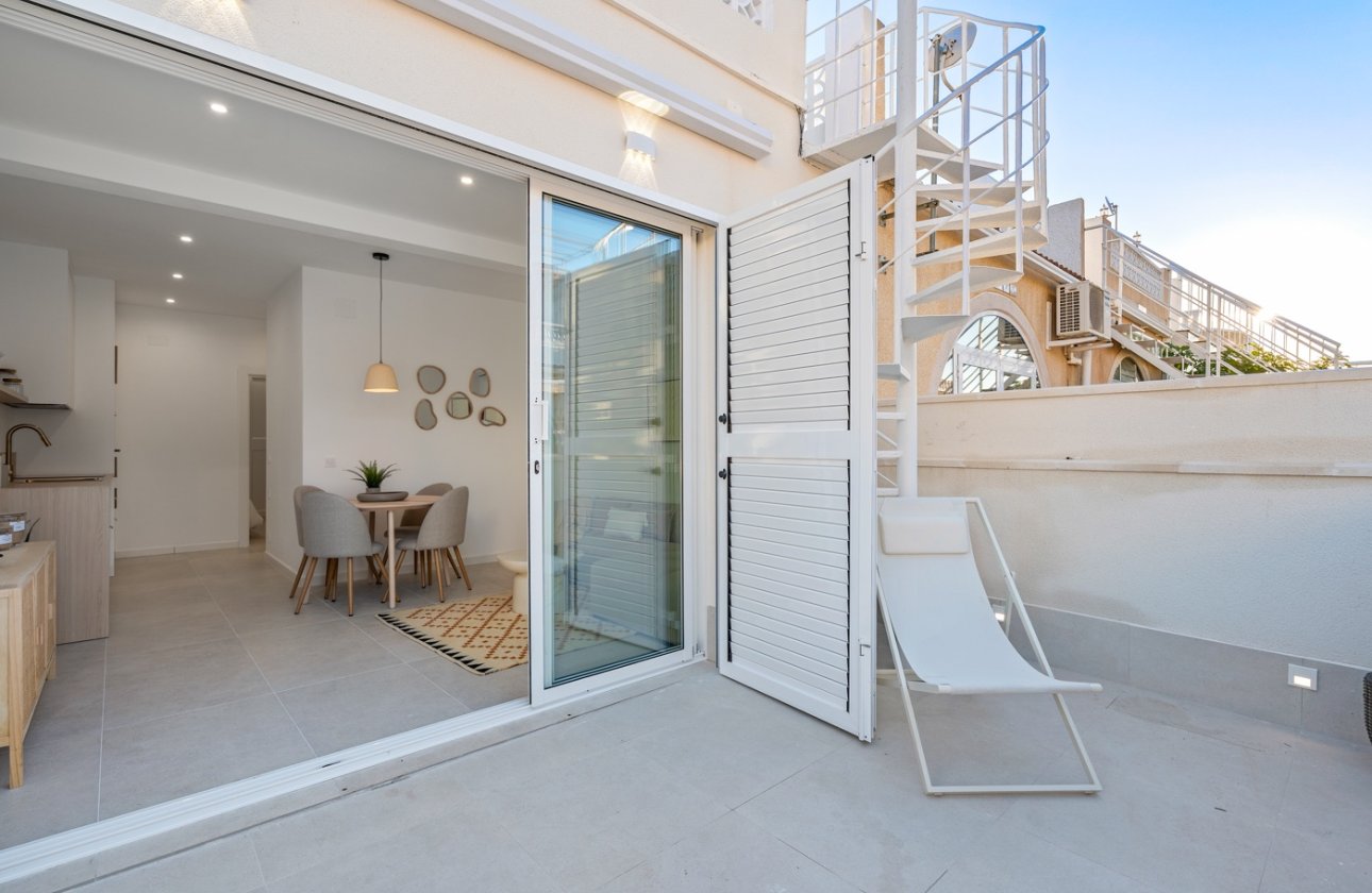 Resale - Villa - Torrevieja - El Chaparral