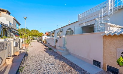 Resale - Villa - Torrevieja - El Chaparral