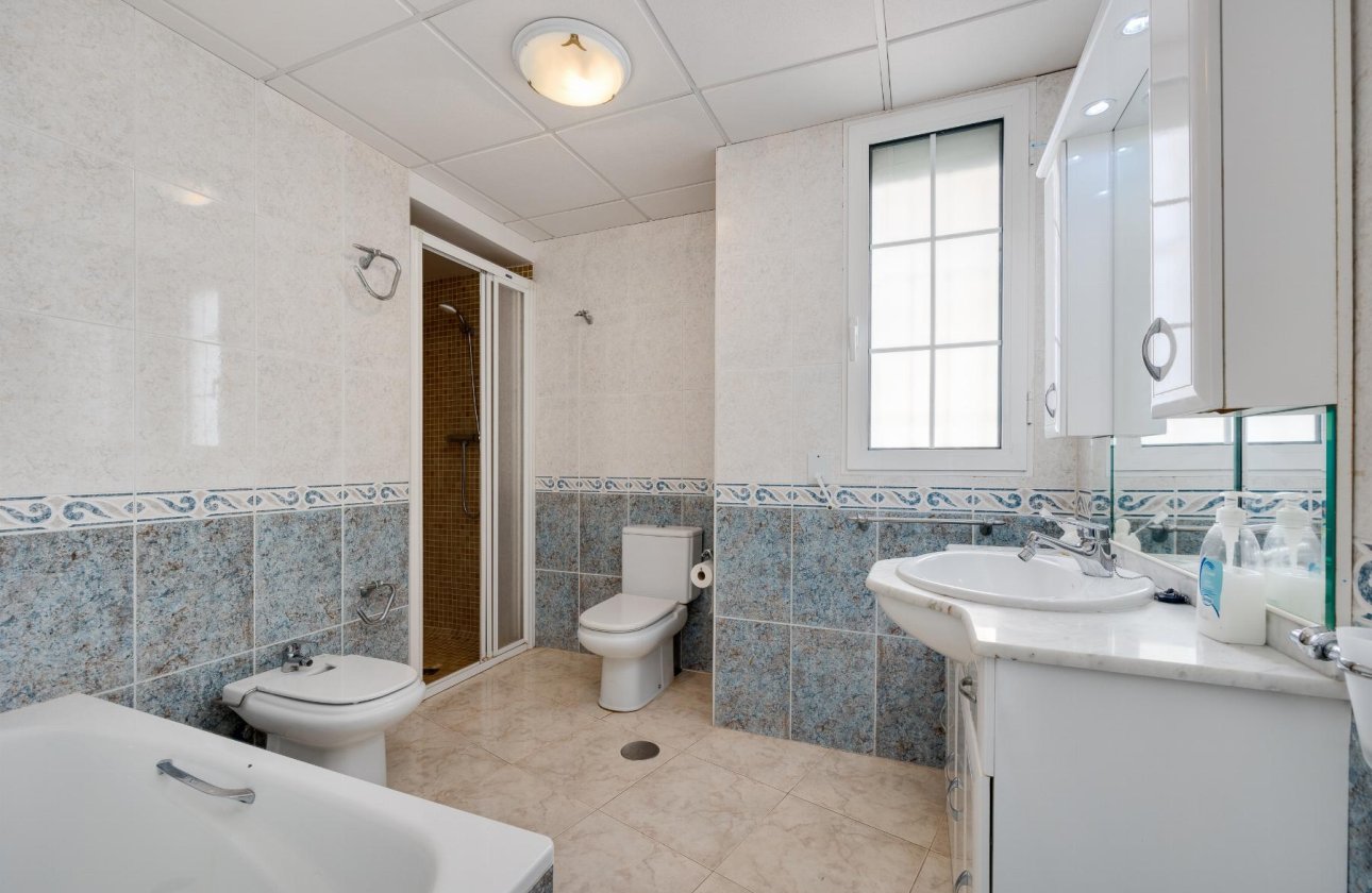 Resale - Apartment / flat - Torrevieja