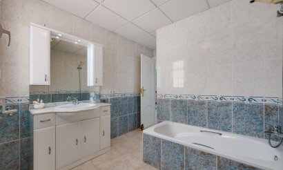 Resale - Apartment / flat - Torrevieja