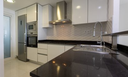 Resale - Apartment / flat - Punta Prima - Sea Senses