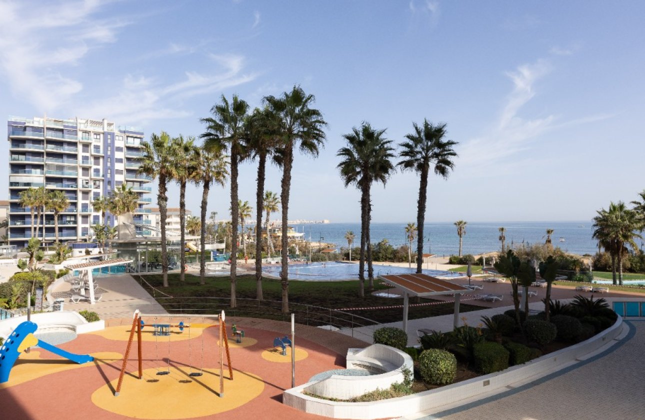 Resale - Apartment / flat - Punta Prima - Sea Senses