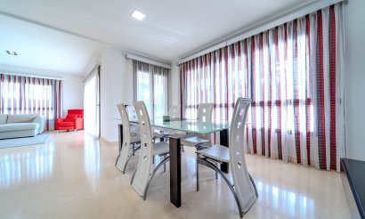 Resale - Villa - Cabo Roig