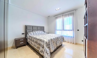 Resale - Villa - Cabo Roig