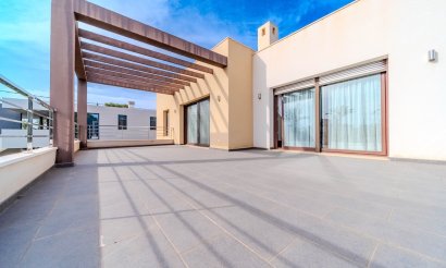 Resale - Villa - Cabo Roig