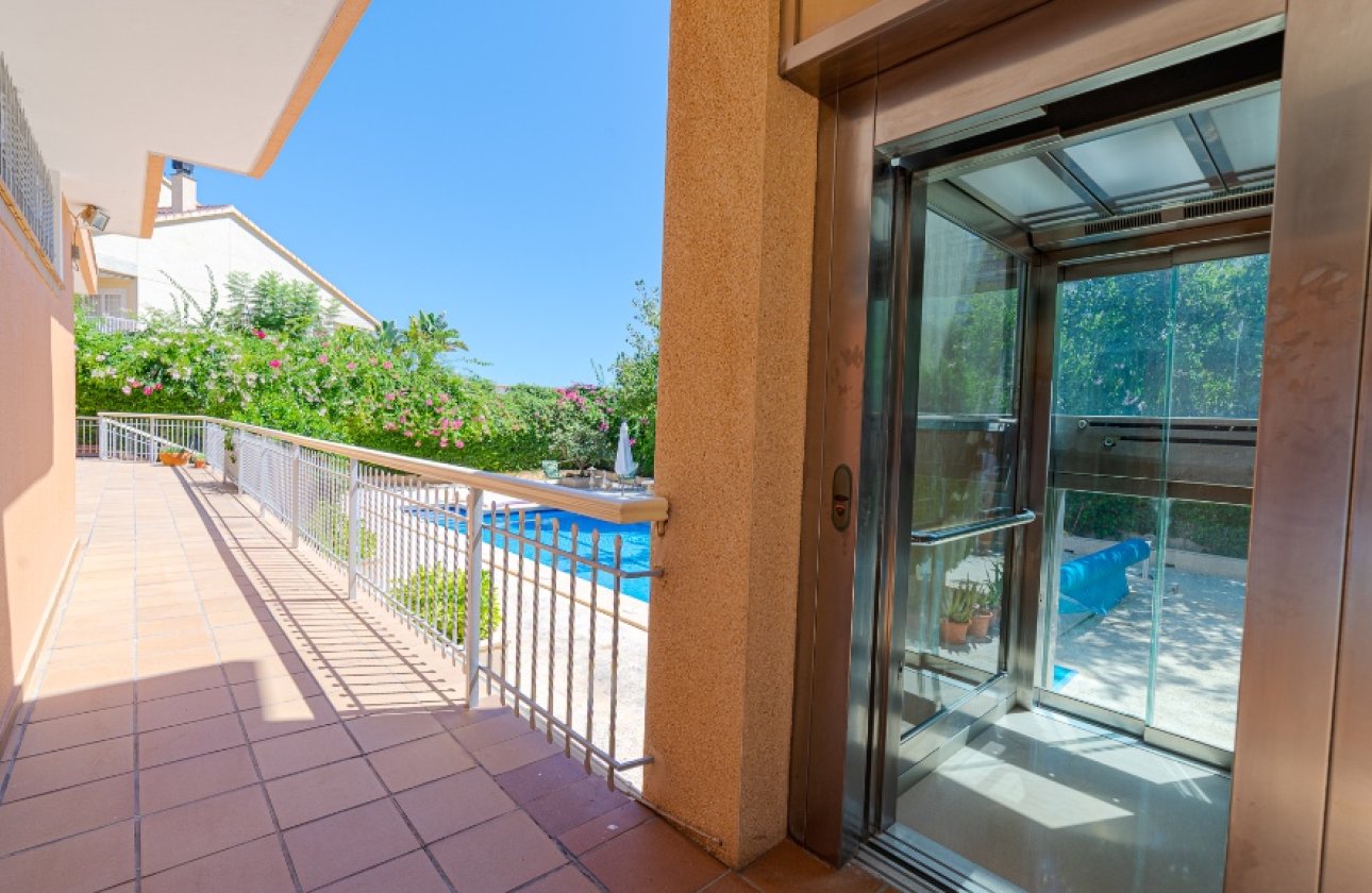 Reventa - Villa - Campoamor