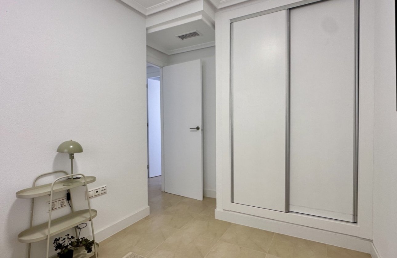 Resale - Apartment / flat - Torrevieja