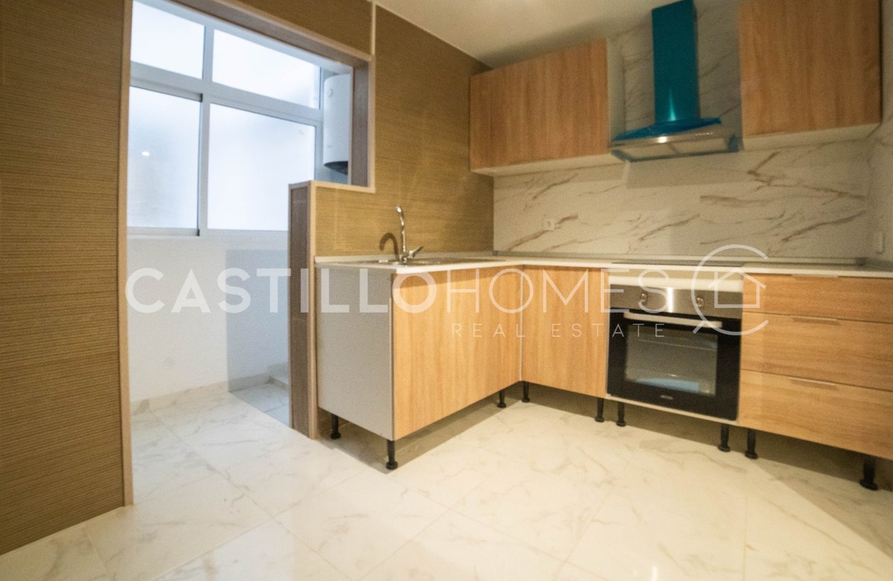 Resale - Apartment / flat - Torrevieja - Centro