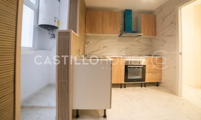 Resale - Apartment / flat - Torrevieja - Centro