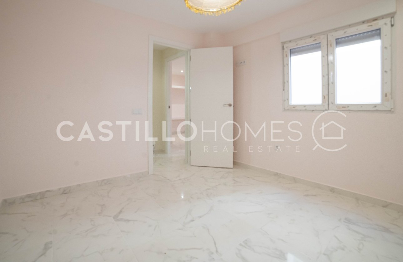Resale - Apartment / flat - Torrevieja - Centro