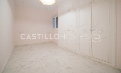 Resale - Apartment / flat - Torrevieja - Centro