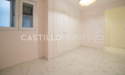 Resale - Apartment / flat - Torrevieja - Centro