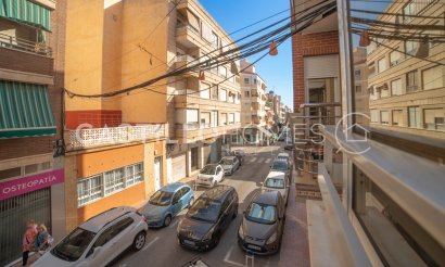 Resale - Apartment / flat - Torrevieja - Centro