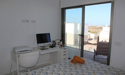 Resale - Villa - San Miguel de Salinas