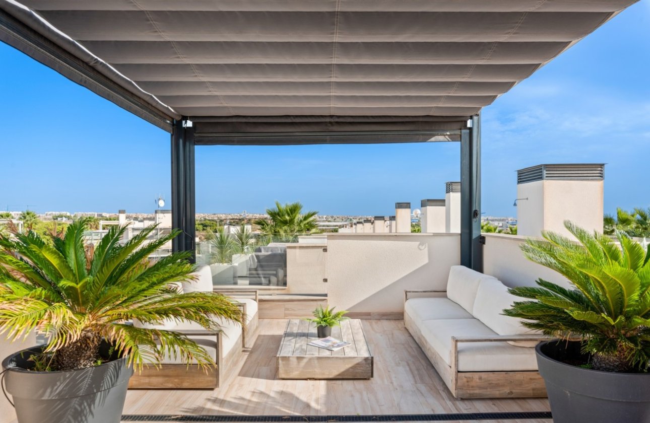 Resale - Villa - Cabo Roig