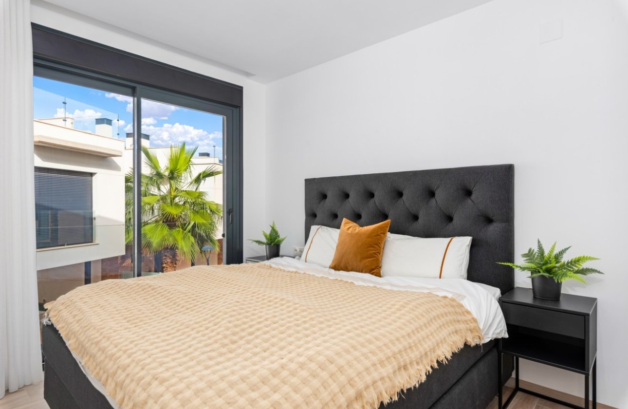 Resale - Villa - Cabo Roig