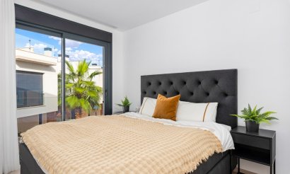 Resale - Villa - Cabo Roig