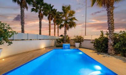 Resale - Villa - Cabo Roig