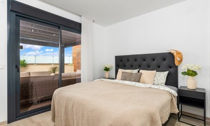 Resale - Villa - Cabo Roig