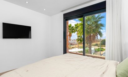 Resale - Villa - Cabo Roig