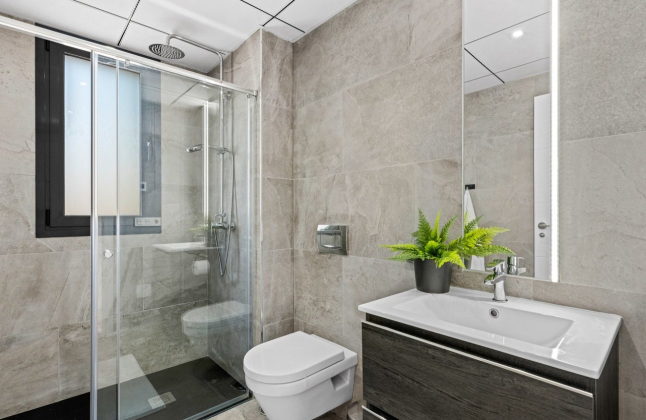 Resale - Villa - Cabo Roig