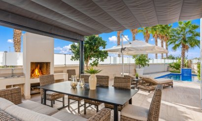 Resale - Villa - Cabo Roig