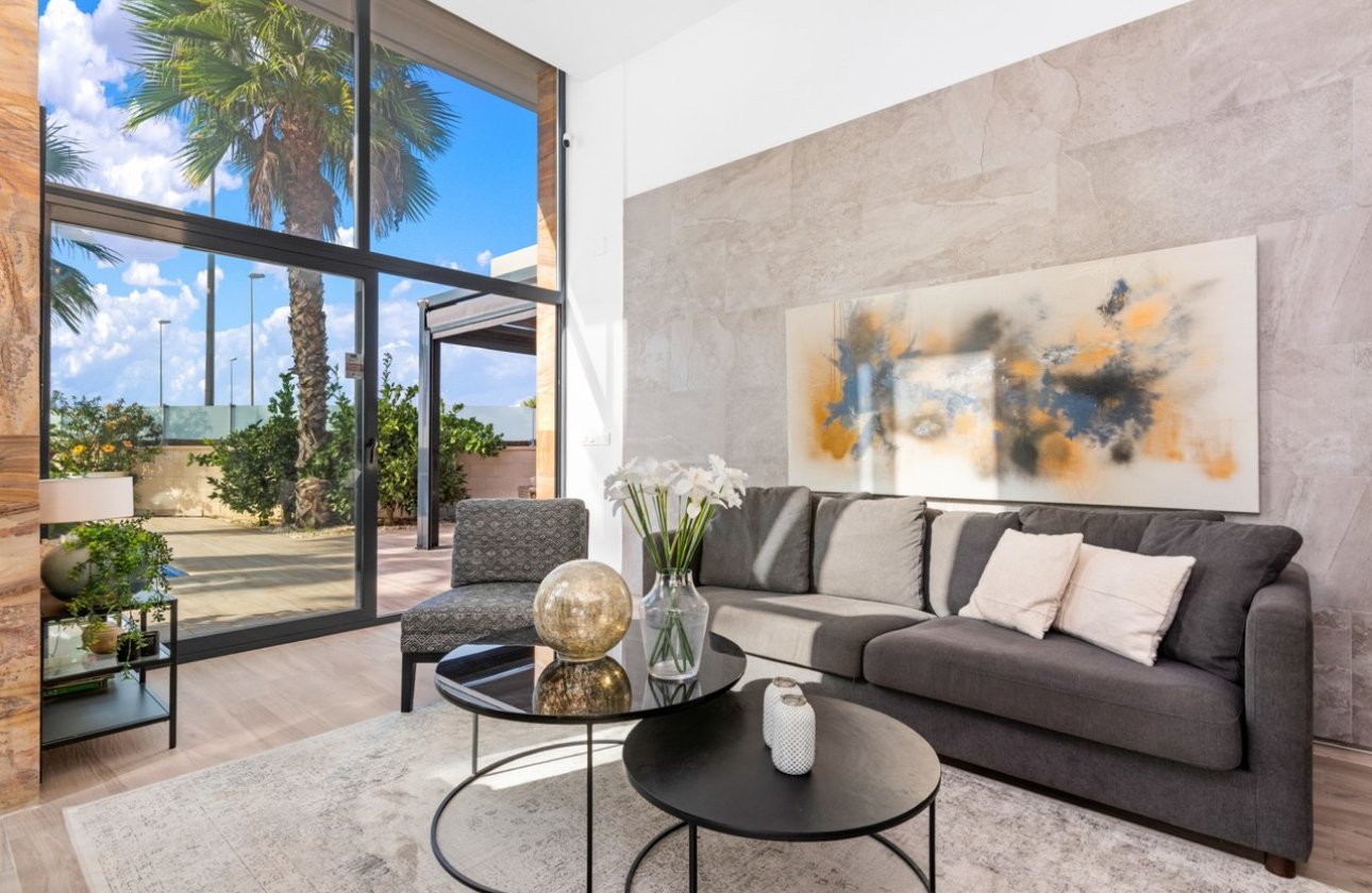 Resale - Villa - Cabo Roig