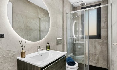 Resale - Villa - Cabo Roig